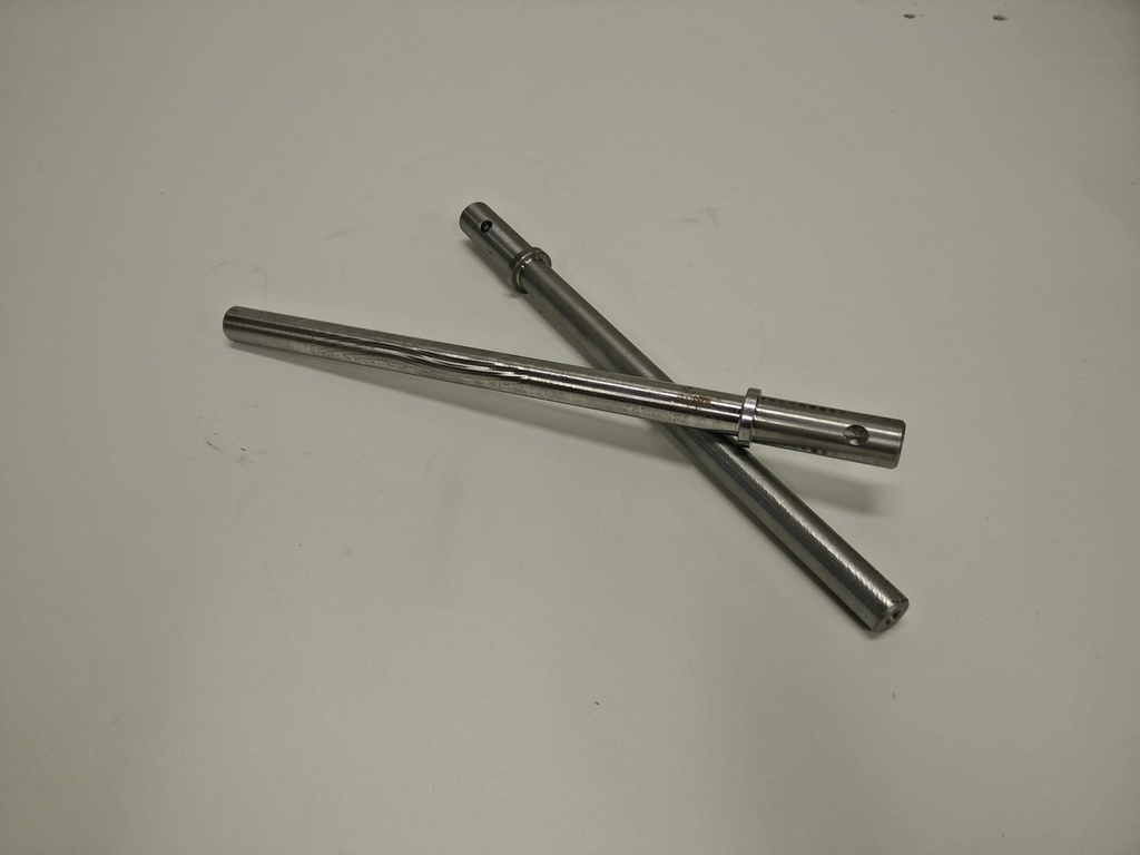 As Ø 18 mm met borstlengte 17 cm